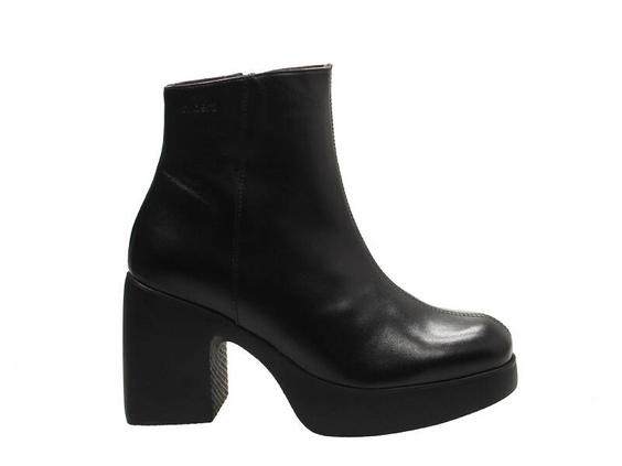 Boots Wonders H-4902