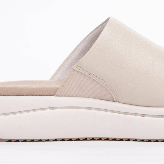 Remonte flip-flops D0L51-80